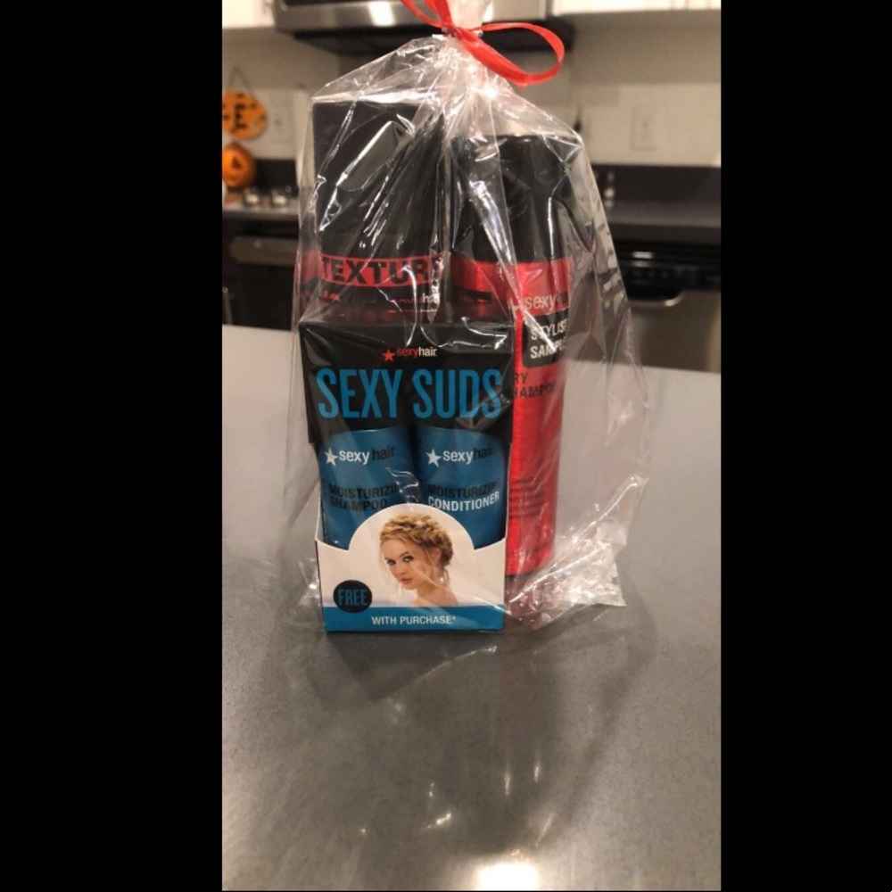 Hi loves! I’m selling bundles of hair product! - Picture 3 of 4